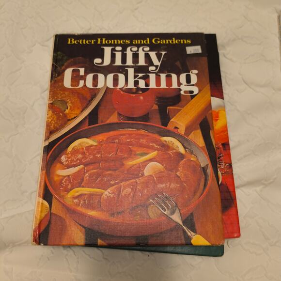 Set of Vintage CookBooks - Picture 5 of 10